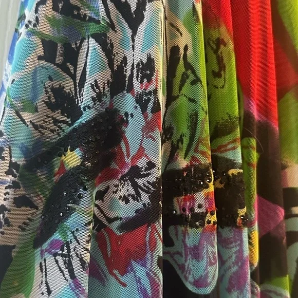 Floral Gown​​​​​ - Picture 4 of 7